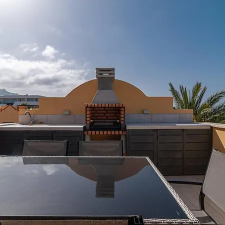 апартаменты, 2 уровня, 3 спальни, до 6 человек, El Duque, Costa Adeje. Lägenhet *