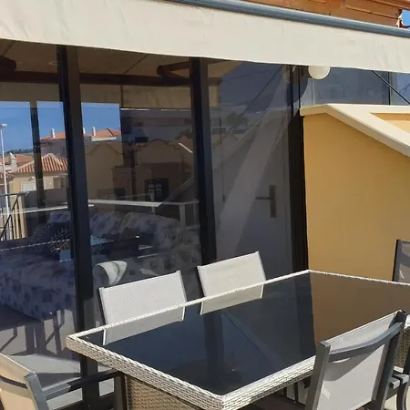 апартаменты, 2 уровня, 3 спальни, до 6 человек, El Duque, Costa Adeje. Lägenhet *