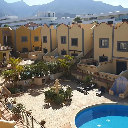 апартаменты, 2 уровня, 3 спальни, до 6 человек, El Duque, Costa Adeje. * Costa Adeje (Tenerife)